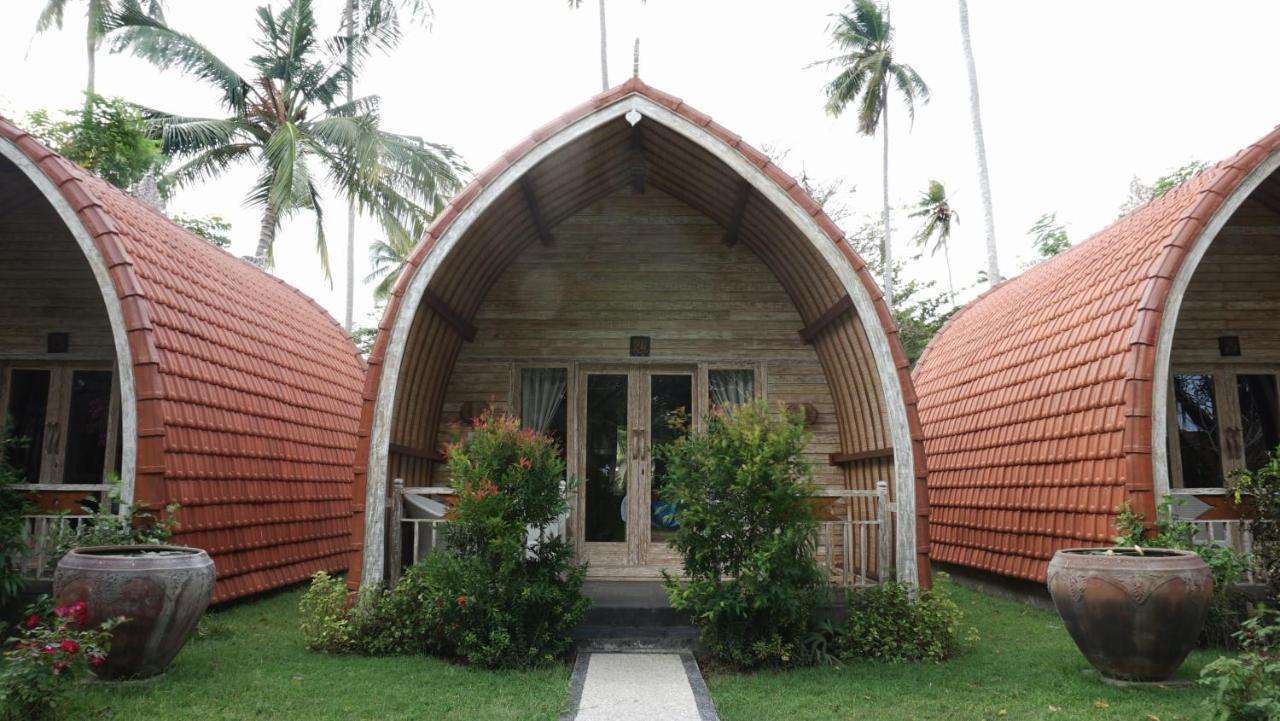 Puri Rinjani Bungalows & Hostel Kuta  Luaran gambar